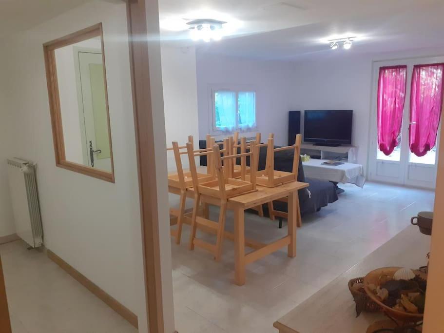 Chateaudouble : Appartement Au Calme Екстериор снимка